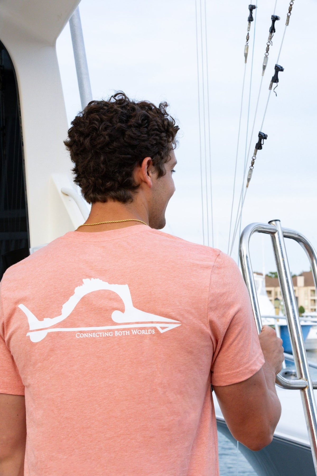 Sail Arrow T-Shirt - Fin Hunter