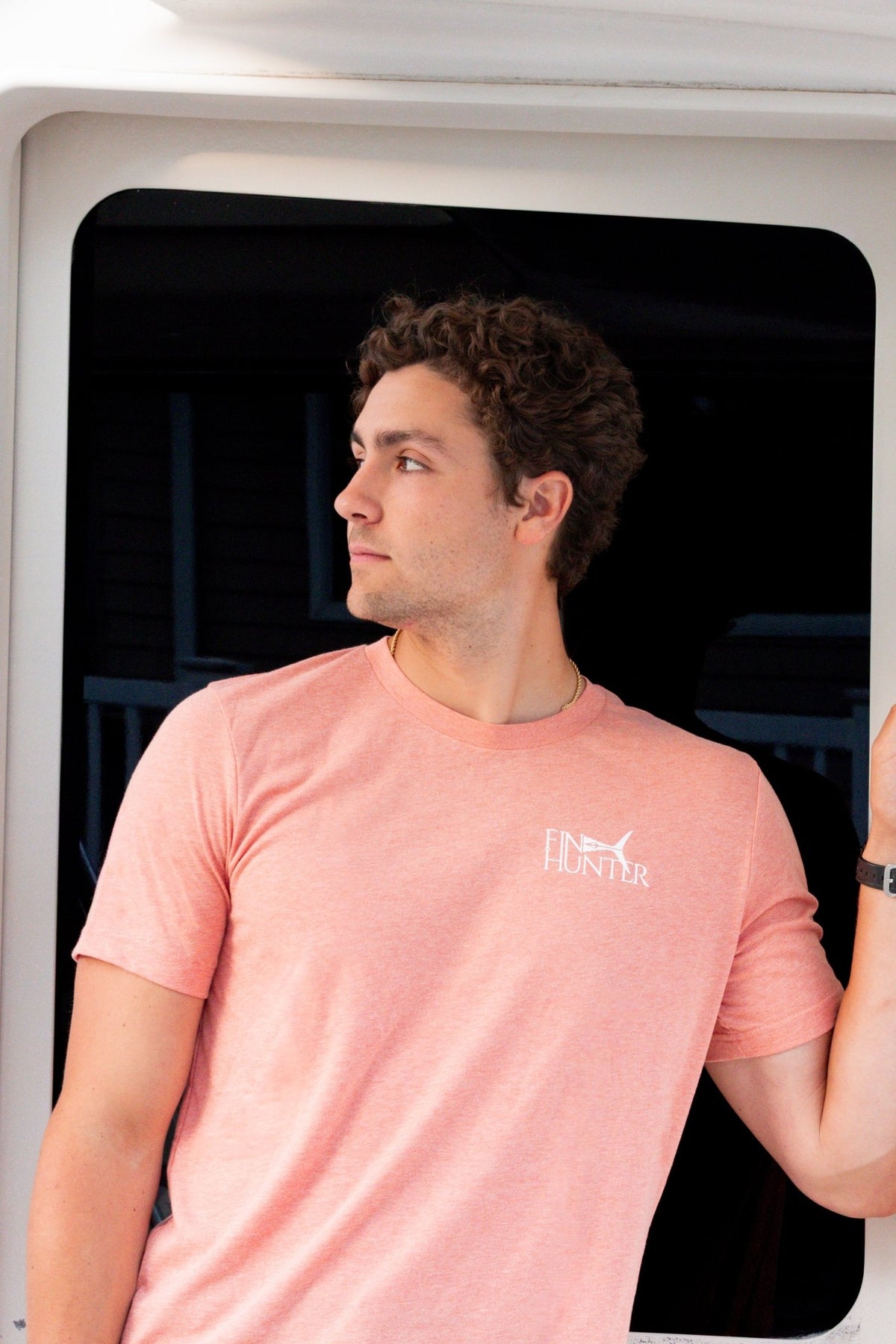 Sail Arrow T-Shirt - Fin Hunter