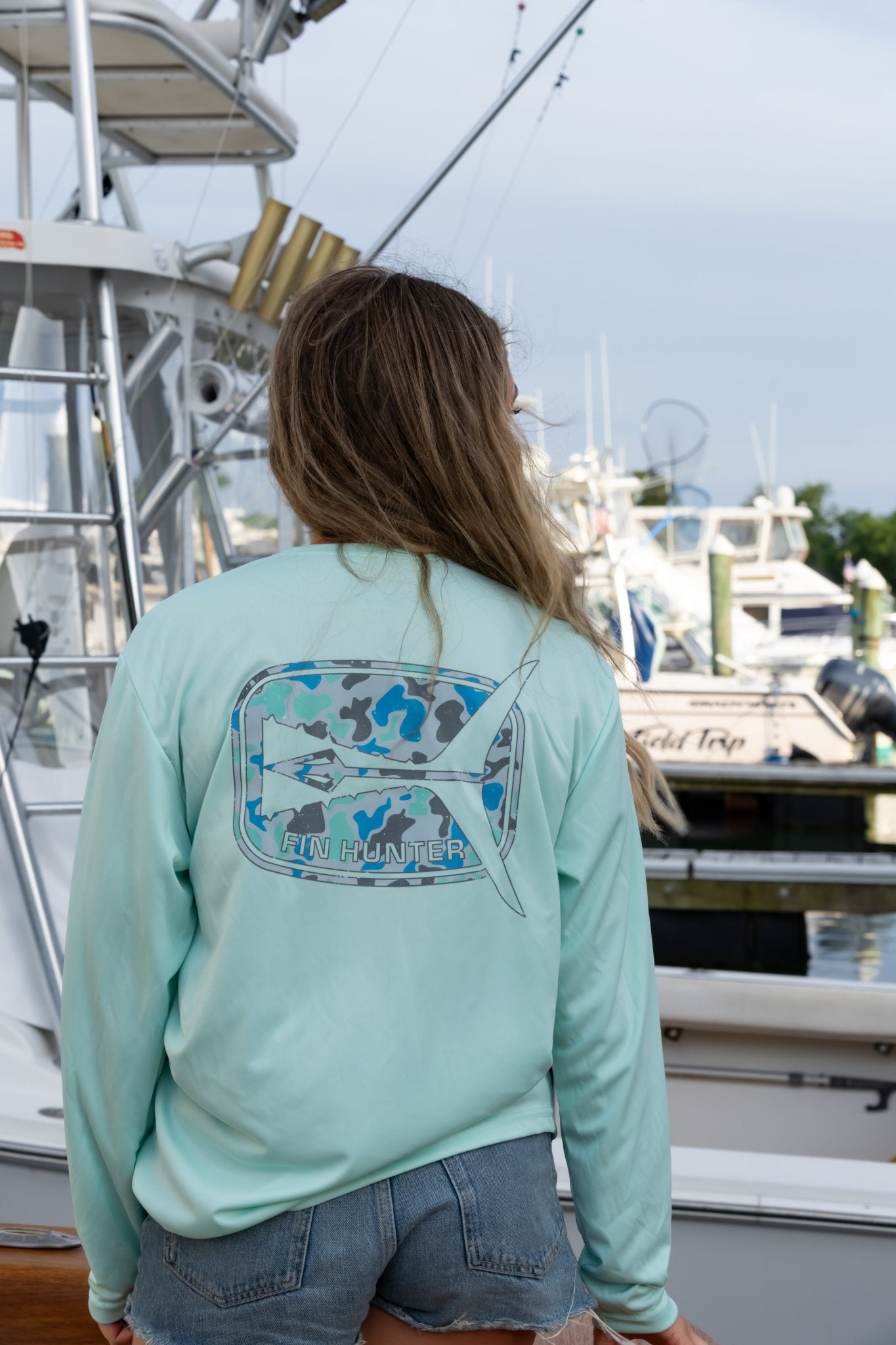 "The Tail" Blue Camo Sun Shirt - Fin Hunter